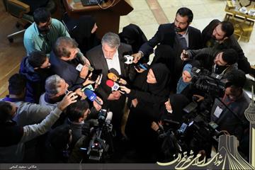 محسن هاشمی در جمع خبرنگاران از جلسه هم اندیشی با شهردار گفت: گزارش شهردار به شورا در مورد تحقق درآمد